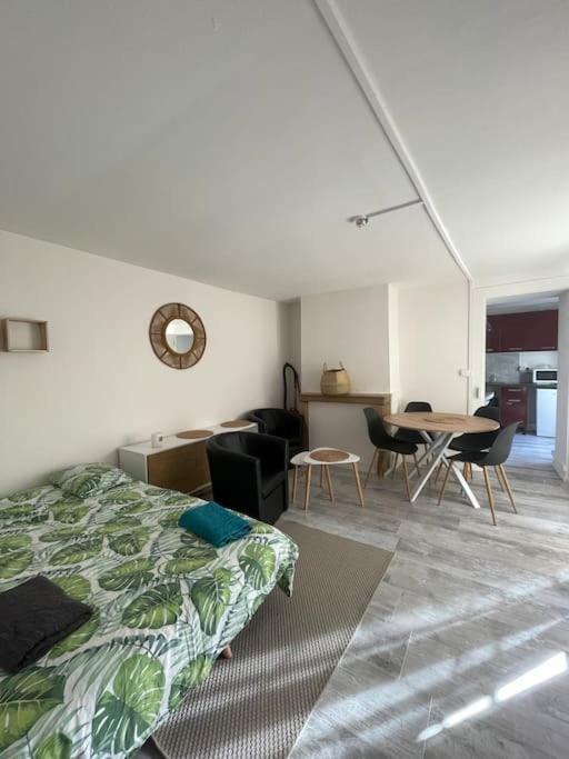 Le Victor Hugo Apartment Besancon Exterior photo
