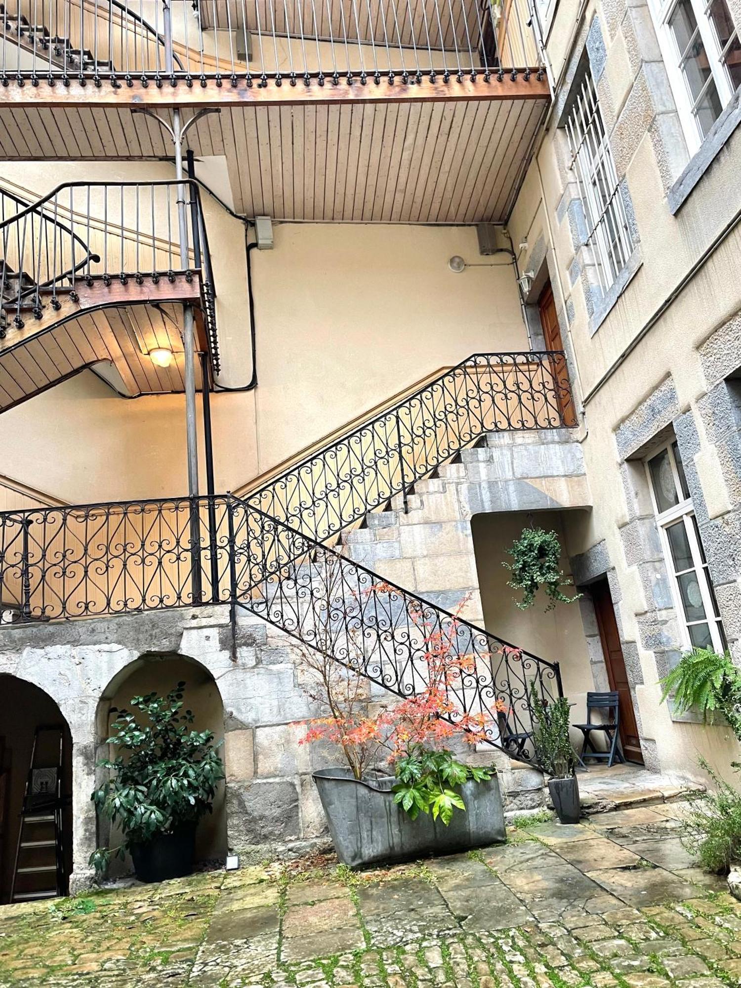 Le Victor Hugo Apartment Besancon Exterior photo